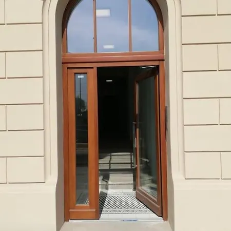 Zloty Krakow, Stare Διαμέρισμα *